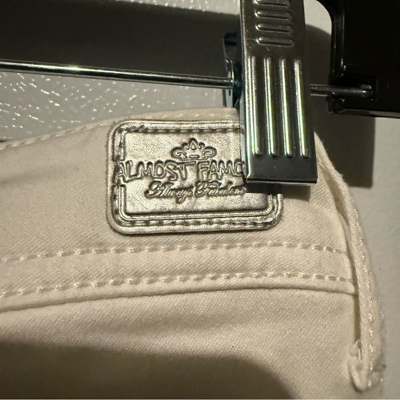 Almost Famous Cream Denim Pants - Picture 5 of 8